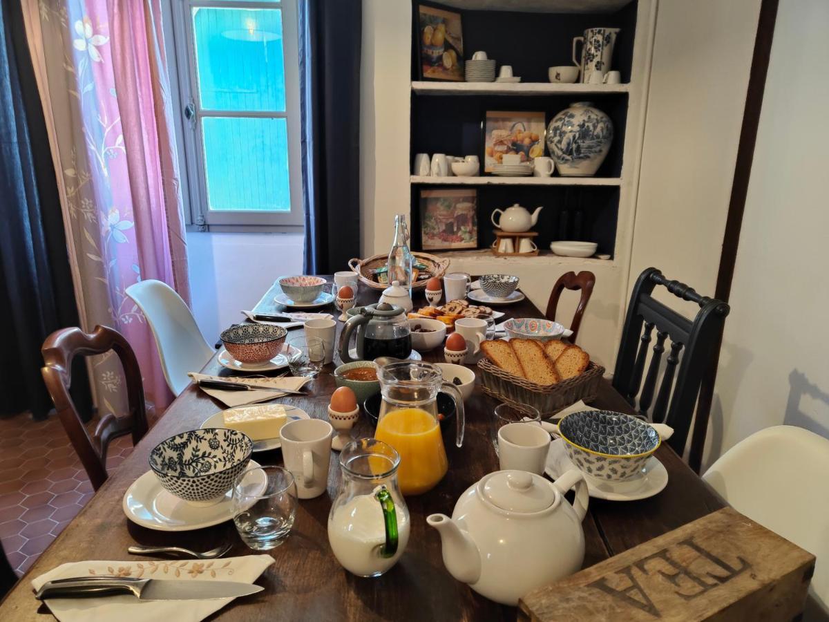 Le Chat Botte Chambres Et Table D'Hote Sur Reservation Arthez-de-Bearn Exterior photo